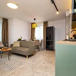 2 Bedroom Dzhendem Tepe 2 Parking Spots In Next To Mu بلوفديف
