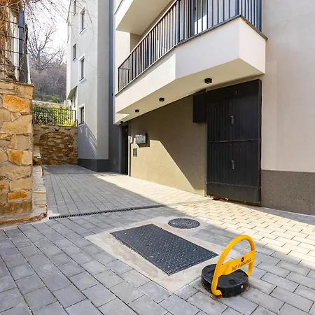 2 Bedroom Dzhendem Tepe 2 Parking Spots In Next To Mu شقة بلوفديف