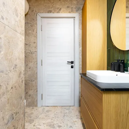 2 Bedroom Dzhendem Tepe 2 Parking Spots In Next To Mu Apartment