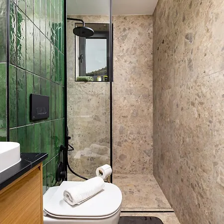 2 Bedroom Dzhendem Tepe 2 Parking Spots In Next To Mu Apartment