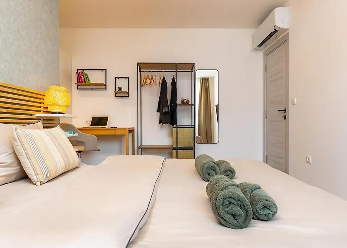 2 Bedroom Dzhendem Tepe 2 Parking Spots In Next To Mu